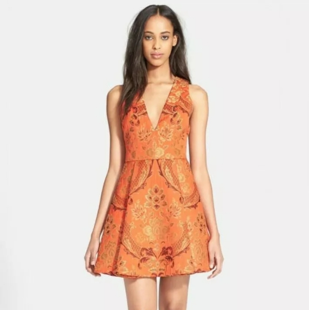 Alice + olivia Mollie Deep V Box Dress Brocade Red
